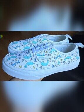 Sz 2.5 Little Girl's VANS AUTHENTIC ELASTIC 'Shark Party'